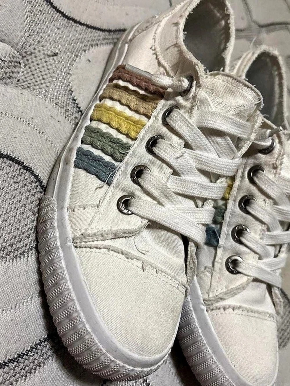 Blowfish Malibu Blaine-B Color Block Sneakers in White